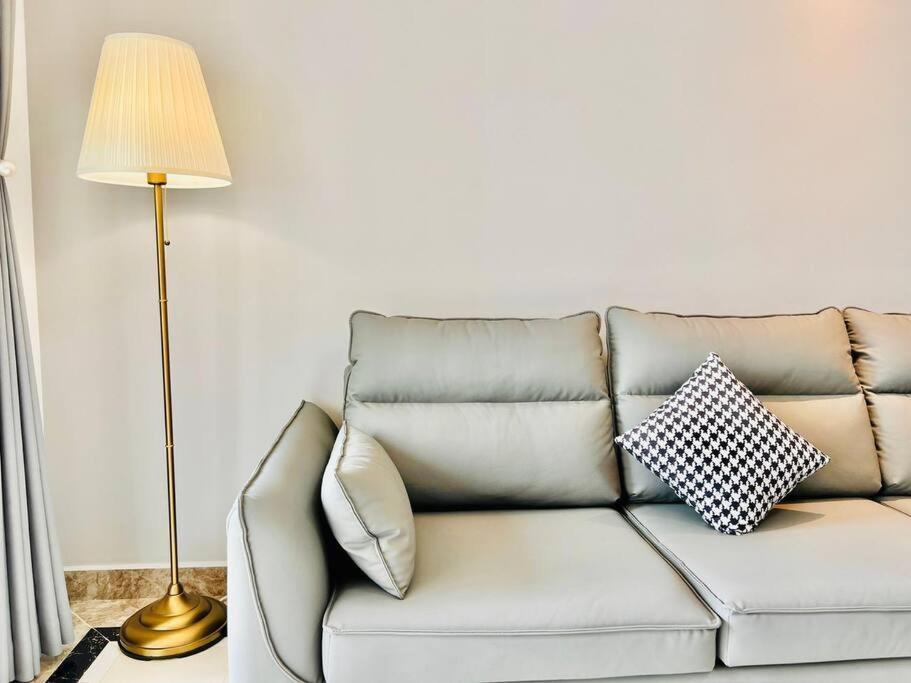 R&f Seine Region Family Seaview 4br 10-15pax Near R&f Mall Ciq Johor Bahru