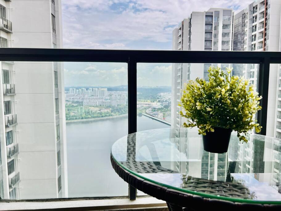 R&f Seine Region Family Seaview 4br 10-15pax Near R&f Mall Ciq Apartment *