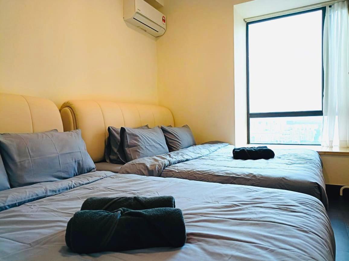 Apartment R&f Seine Region Family Seaview 4br 10-15pax Near R&f Mall Ciq *