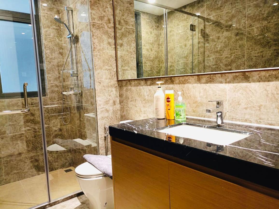 R&f Seine Region Family Seaview 4br 10-15pax Near R&f Mall Ciq Johor Bahru