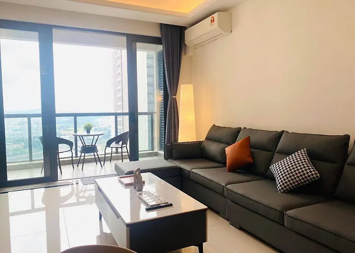 R&F Seine Region Family Suite Seaview 4Br 10-15Pax Near R&F Mall Ciq