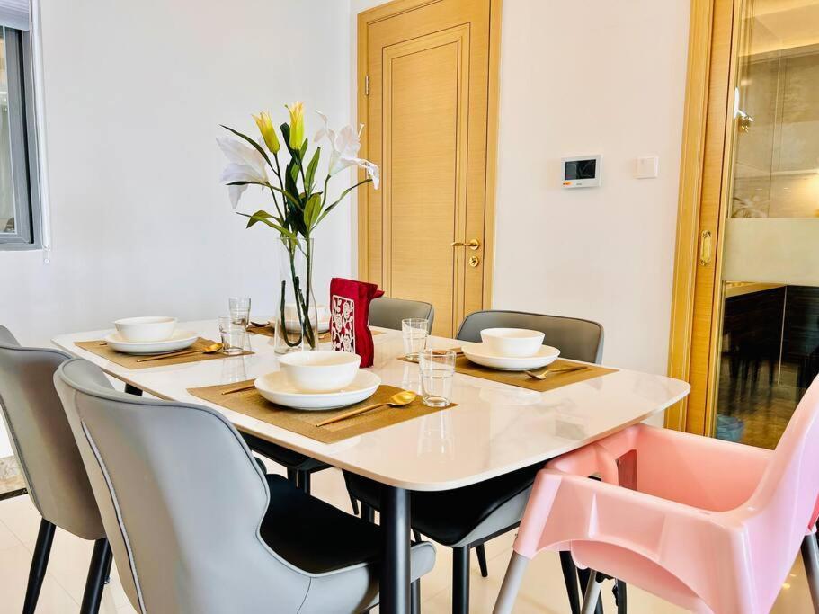 Apartment R&f Seine Region Family Seaview 4br 10-15pax Near R&f Mall Ciq *