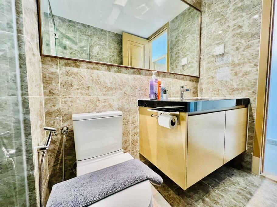 R&f Seine Region Family Seaview 4br 10-15pax Near R&f Mall Ciq *