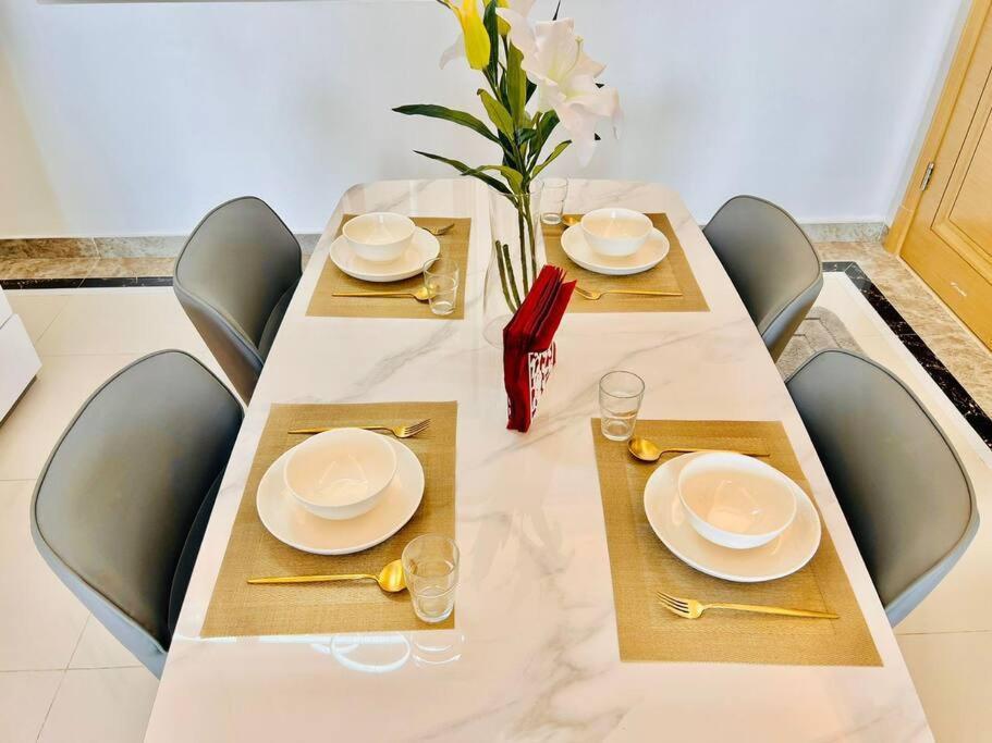 R&f Seine Region Family Seaview 4br 10-15pax Near R&f Mall Ciq Apartment