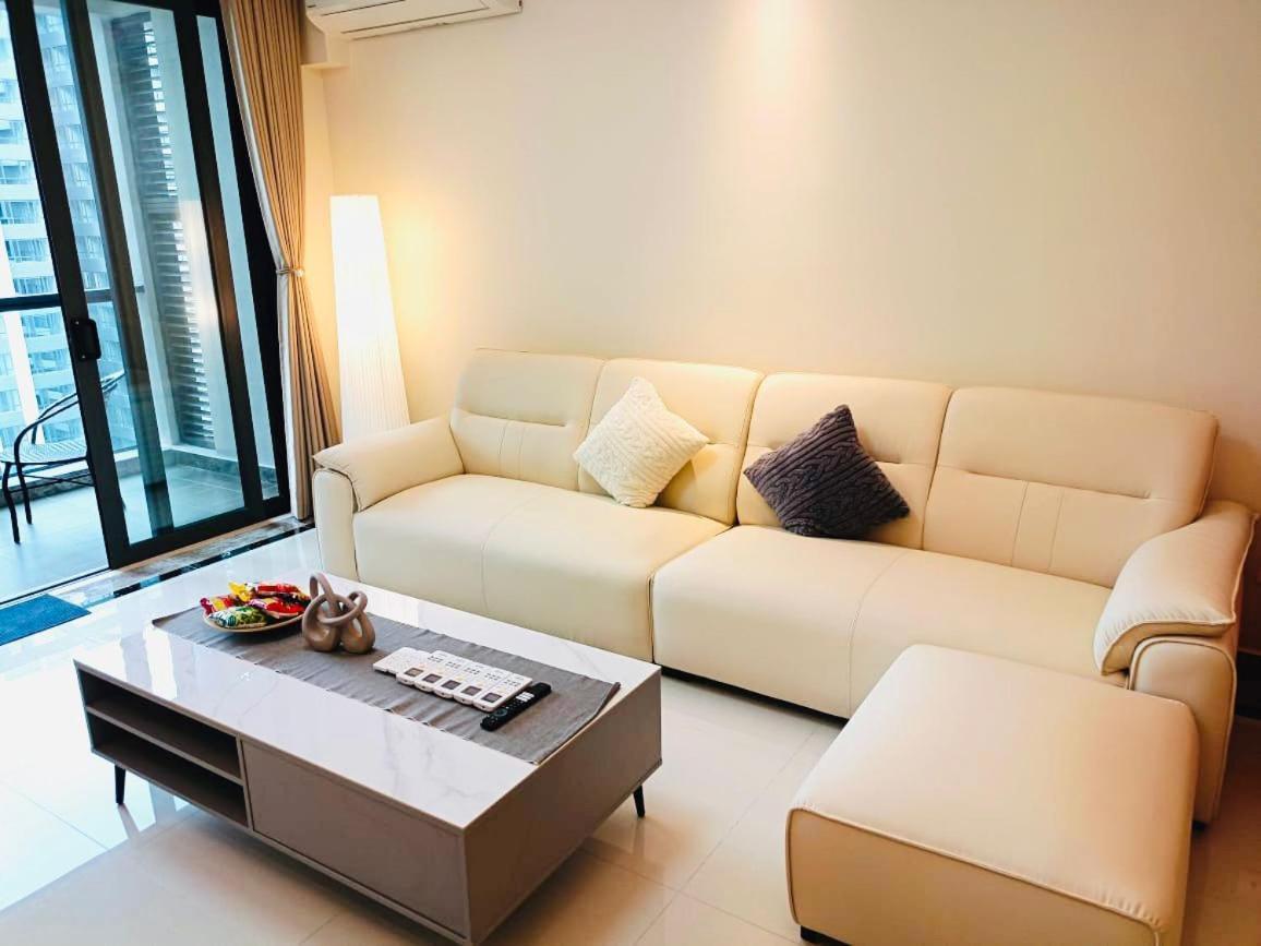 R&f Seine Region Family Seaview 4br 10-15pax Near R&f Mall Ciq