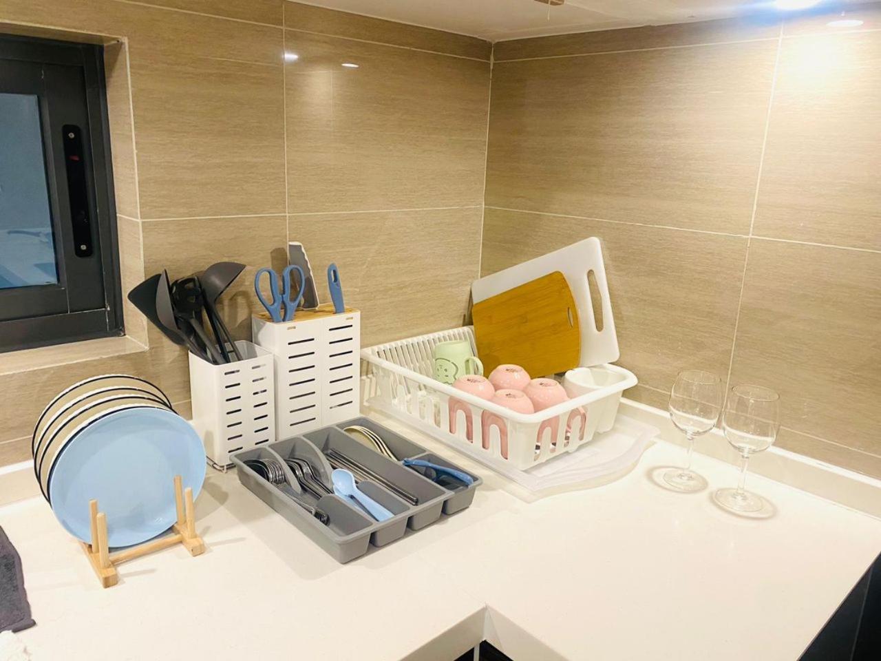 R&f Seine Region Family Seaview 4br 10-15pax Near R&f Mall Ciq *