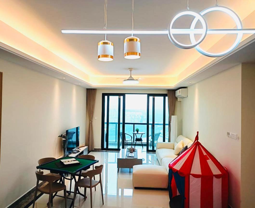 R&f Seine Region Family Seaview 4br 10-15pax Near R&f Mall Ciq *