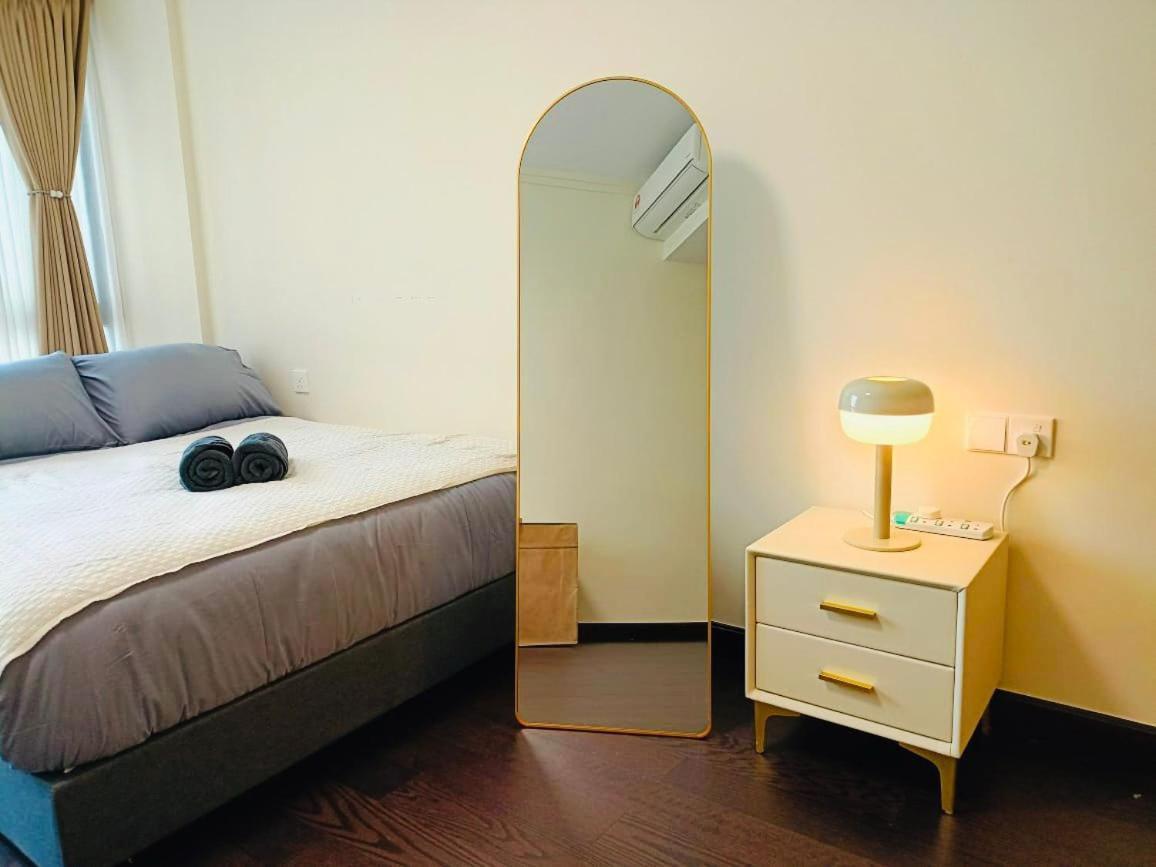 R&f Seine Region Family Seaview 4br 10-15pax Near R&f Mall Ciq * Johor Bahru