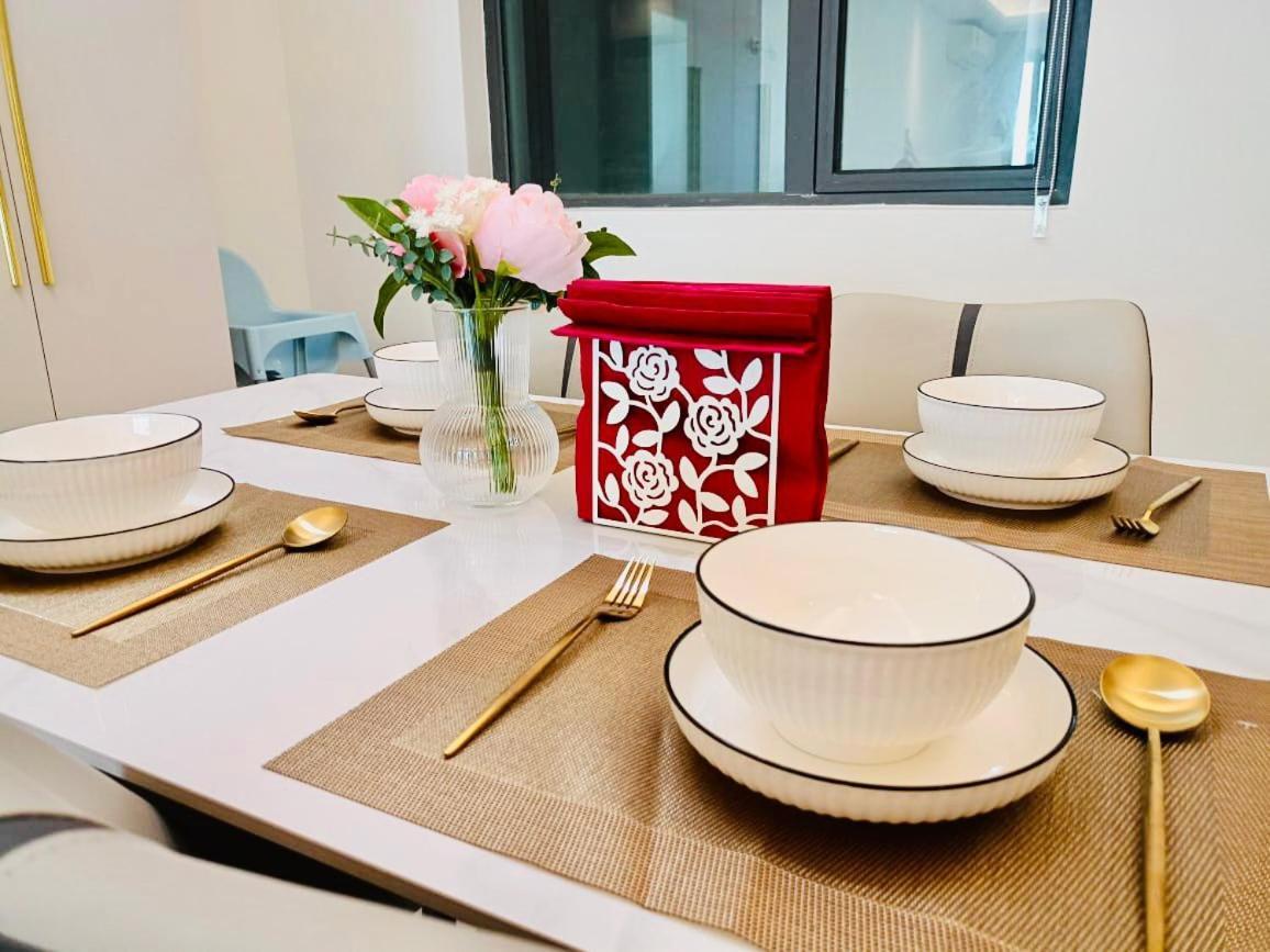Apartment R&f Seine Region Family Seaview 4br 10-15pax Near R&f Mall Ciq